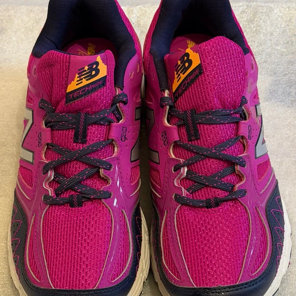New Balance Women's Magenta Athletic TechRide Running Shoes NWOT